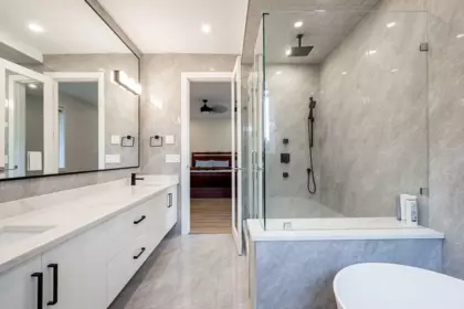 Hallway Photo of 19805 32 Avenue, Langley, BC
