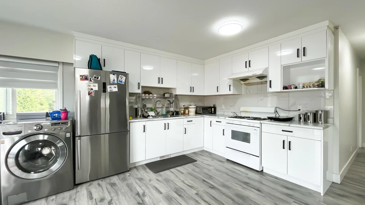 Living Room Photo of 14171 77a Avenue, Surrey, BC