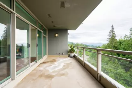 Entry Foyer Photo of 502 3335 Cypress Place, West Vancouver, BC