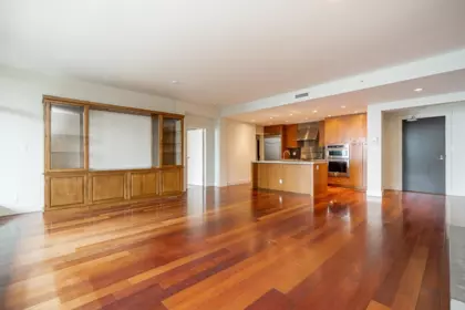 Kitchen Photo of 502 3335 Cypress Place, West Vancouver, BC