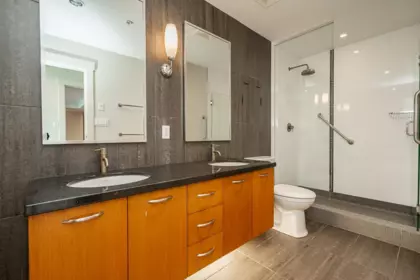 Primary Bathroom Photo of 502 3335 Cypress Place, West Vancouver, BC