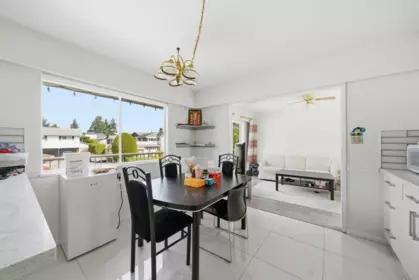 Kitchen Photo of 11926 82a Avenue, Delta, BC