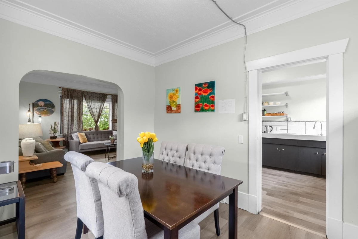 Dining Area Photo of 3425 W 8th Avenue, Vancouver, BC
