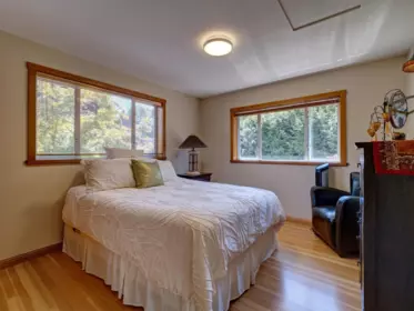 Backyard Photo of 6480 Shoreline Place, Sechelt, BC