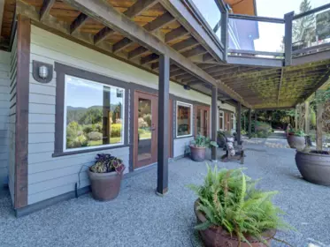 Garden / Landscaping Photo of 6480 Shoreline Place, Sechelt, BC