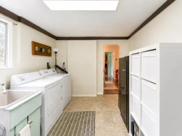 Walk-In Closet Photo of 1733 Ross Road, North Vancouver, BC