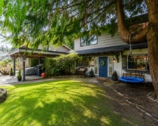 1733 Ross Road, North Vancouver, BC