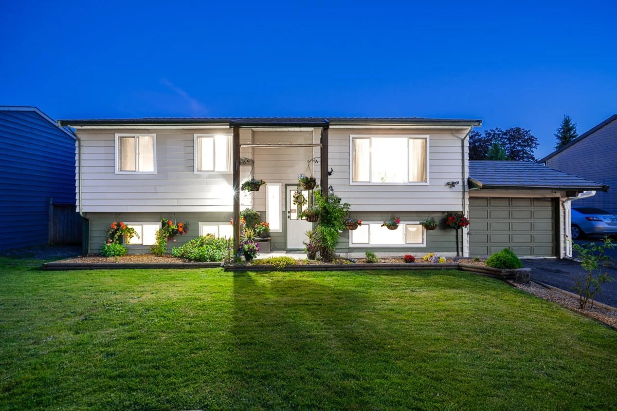 Exterior Rear Photo of 26680 33 Avenue, Langley, BC