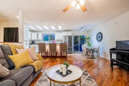 Breakfast Nook Photo of 26680 33 Avenue, Langley, BC