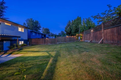Front Yard Photo of 26680 33 Avenue, Langley, BC