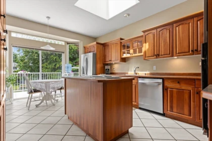 Breakfast Nook Photo of 10303 Royalwood Boulevard, Rosedale, BC