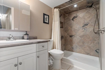 Laundry Room Photo of 10303 Royalwood Boulevard, Rosedale, BC