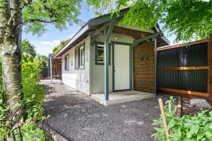 Swimming Pool Photo of 10303 Royalwood Boulevard, Rosedale, BC