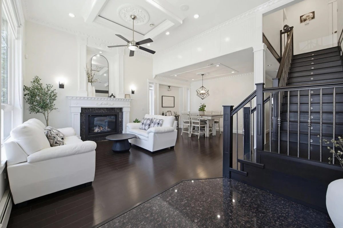Dining Area Photo of 11903 97 Avenue, Surrey, BC