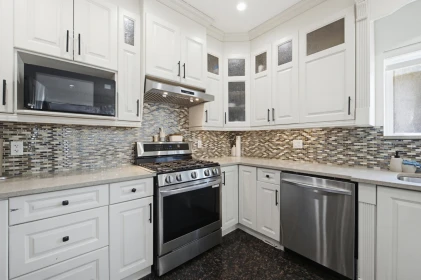Guest Bathroom Photo of 11903 97 Avenue, Surrey, BC