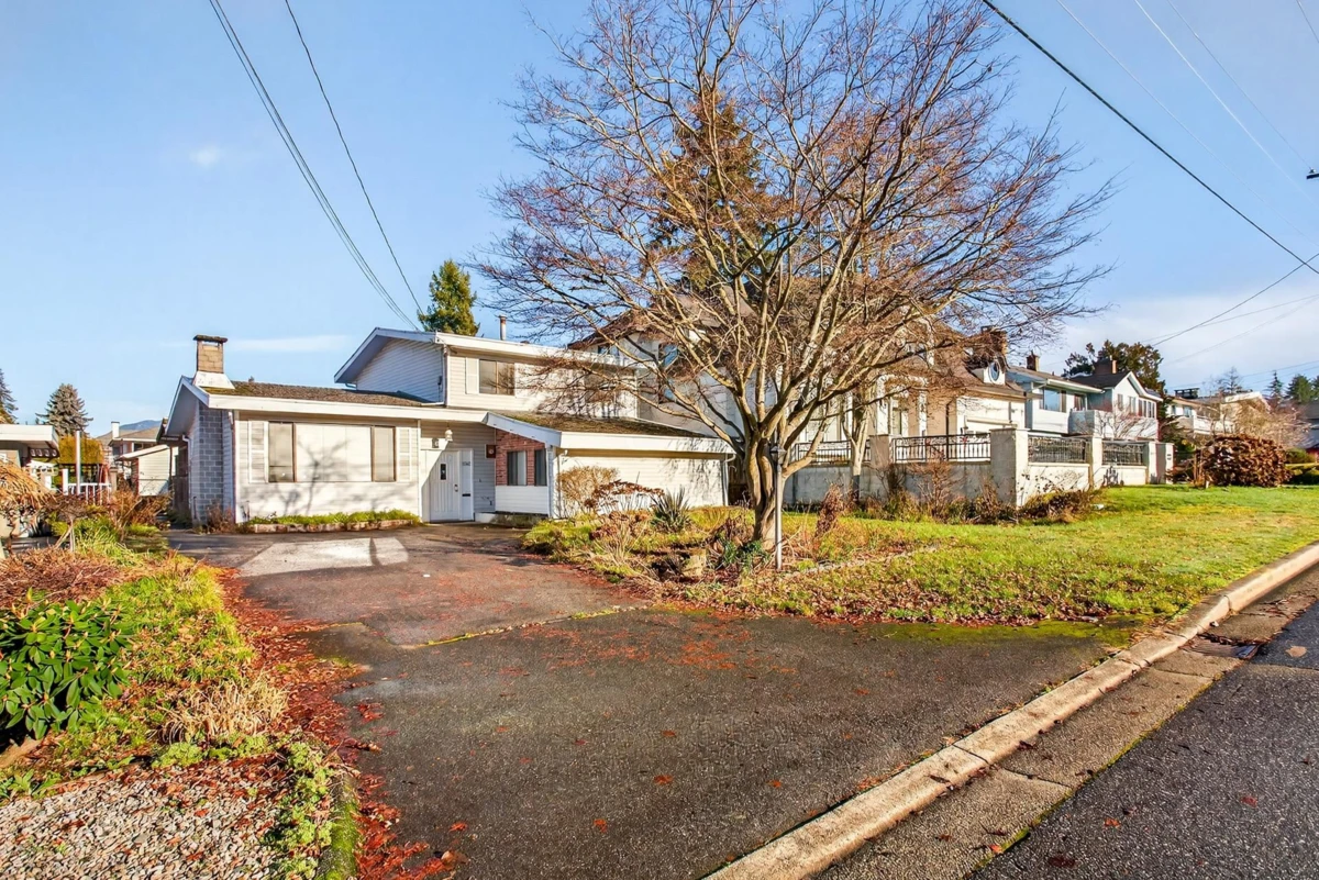 Living Room Photo of 1347 Cornell Avenue, Coquitlam, BC