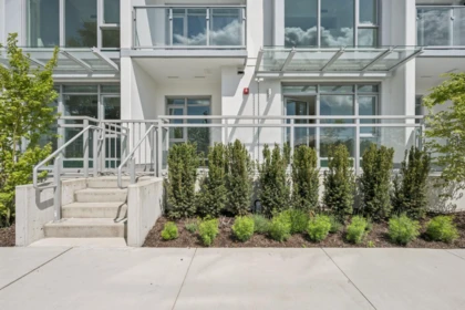 132 4665 Alaska Street, Burnaby, BC, Burnaby — Apartment/Condo for sale