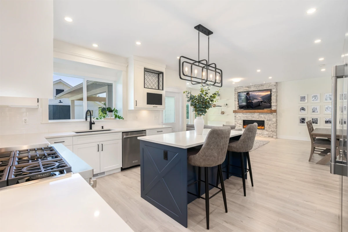 Living Room Photo of 22872 76a Avenue, Langley, BC