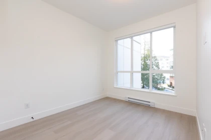 Primary Bathroom Photo of 314 3480 146a Street, Surrey, BC
