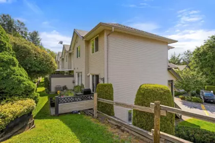 Front Yard Photo of 9 46360 Valleyview Road, Chilliwack, BC