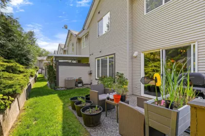 Garden / Landscaping Photo of 9 46360 Valleyview Road, Chilliwack, BC