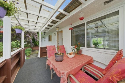 Breakfast Nook Photo of 3963 Sefton Street, Port Coquitlam, BC