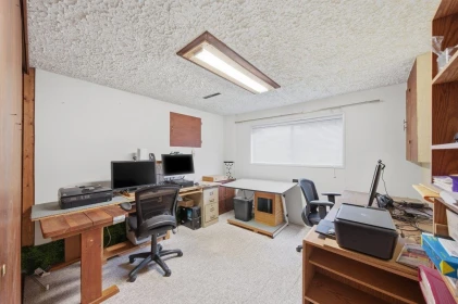 Office / Den Photo of 3963 Sefton Street, Port Coquitlam, BC