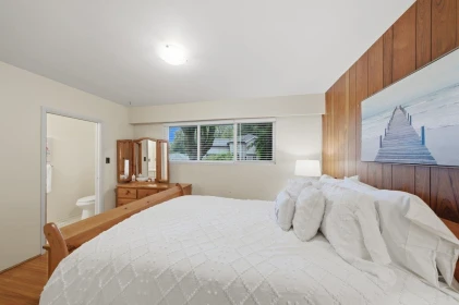 Walk-In Closet Photo of 3963 Sefton Street, Port Coquitlam, BC