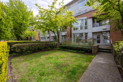 Garden / Landscaping Photo of 205 638 W 45th Avenue, Vancouver, BC