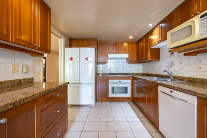Walk-In Closet Photo of 205 638 W 45th Avenue, Vancouver, BC
