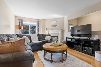 Breakfast Nook Photo of 3 46345 Princess Avenue, Chilliwack, BC
