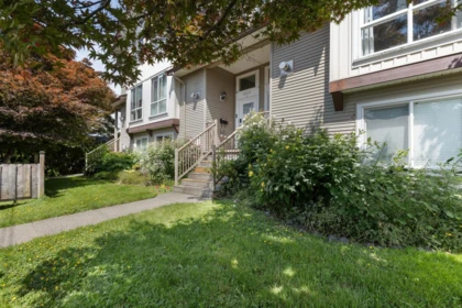 Garden / Landscaping Photo of 3 46345 Princess Avenue, Chilliwack, BC