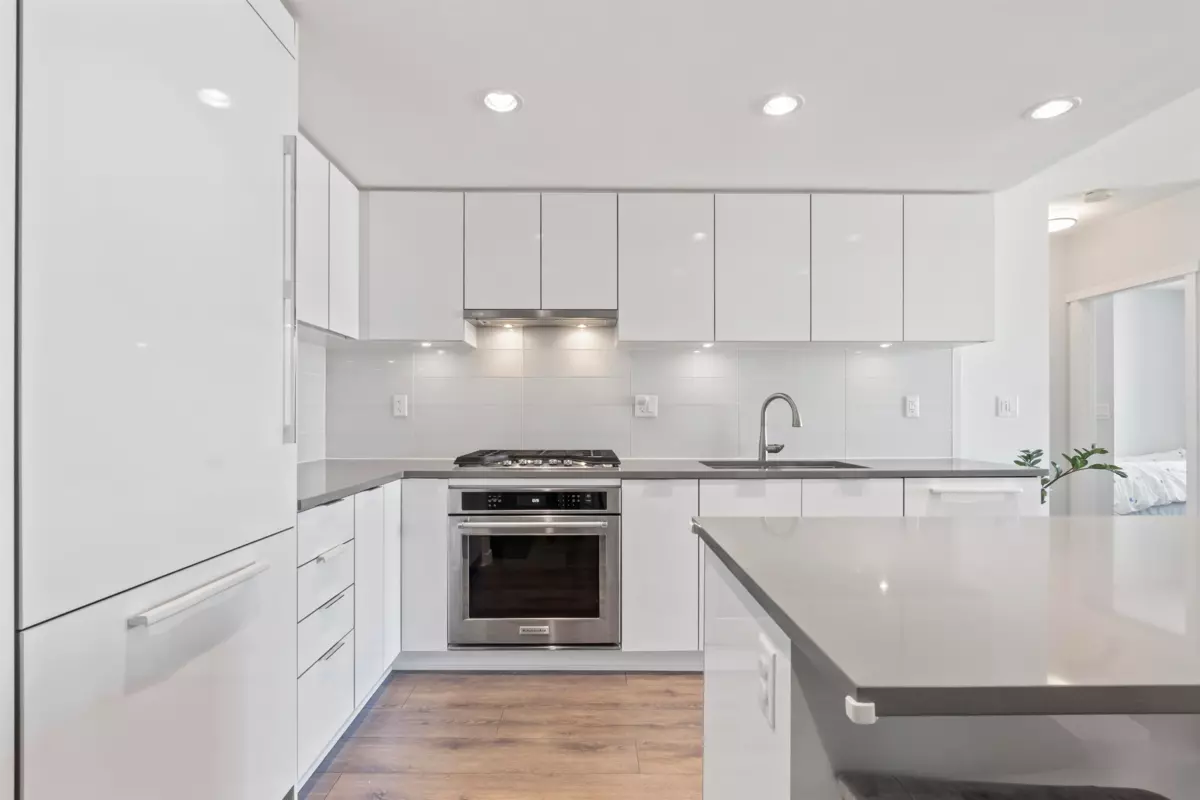 Family Room Photo of 3205 2388 Madison Avenue, Burnaby, BC