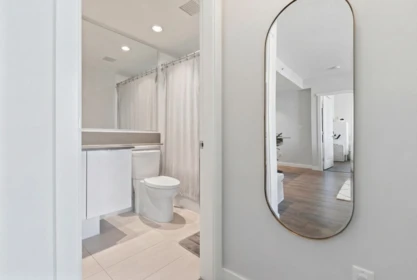 Guest Bathroom Photo of 3205 2388 Madison Avenue, Burnaby, BC