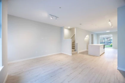 Kitchen Photo of 1060 11280 Pazarena Place, Maple Ridge, BC