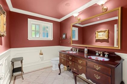 Guest Bathroom Photo of 2980 Palmerston Avenue, West Vancouver, BC