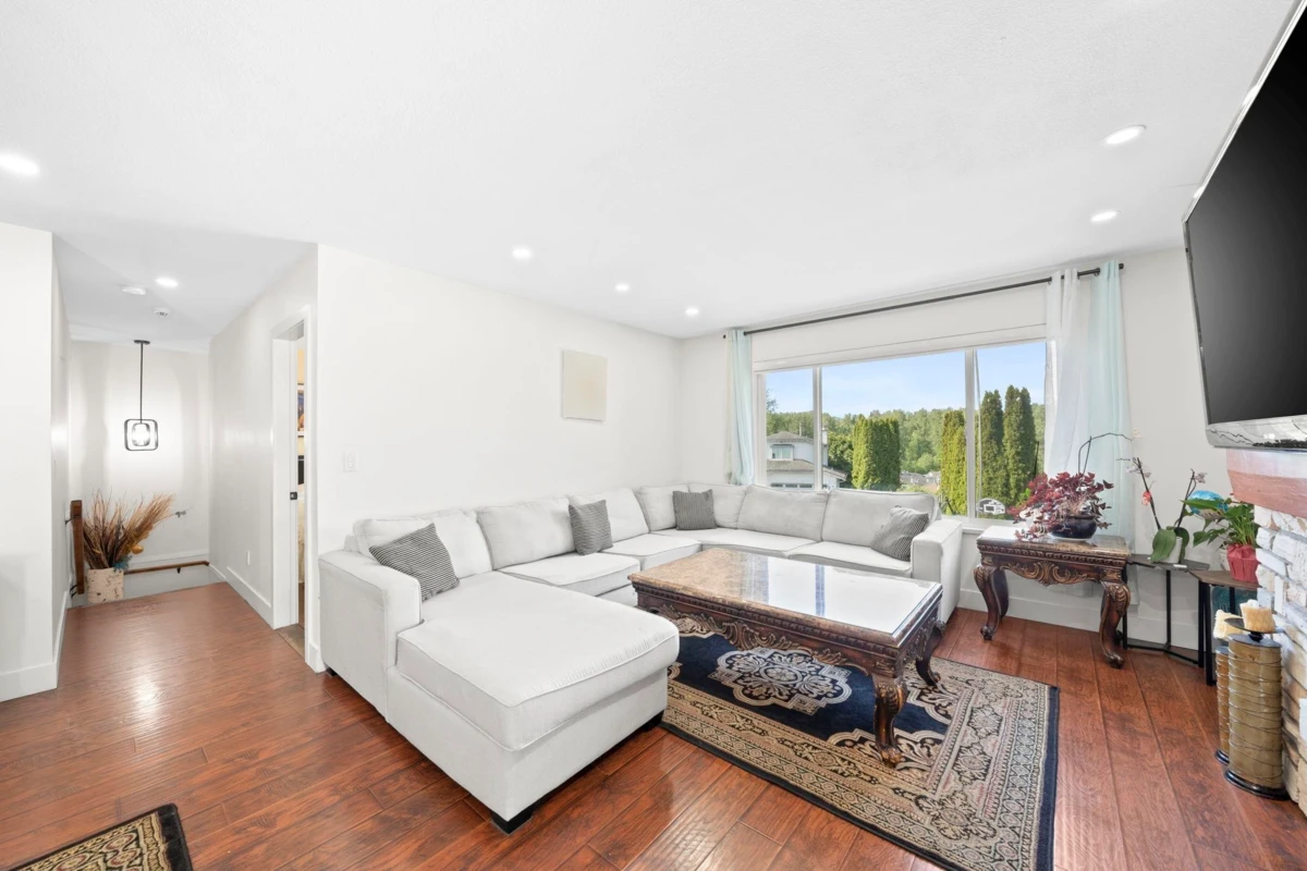 Dining Area Photo of 22905 113 Avenue, Maple Ridge, BC