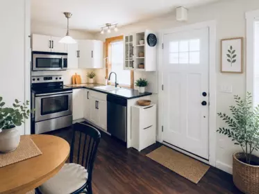 Laundry Room Photo of 378 E 59th Avenue, Vancouver, BC