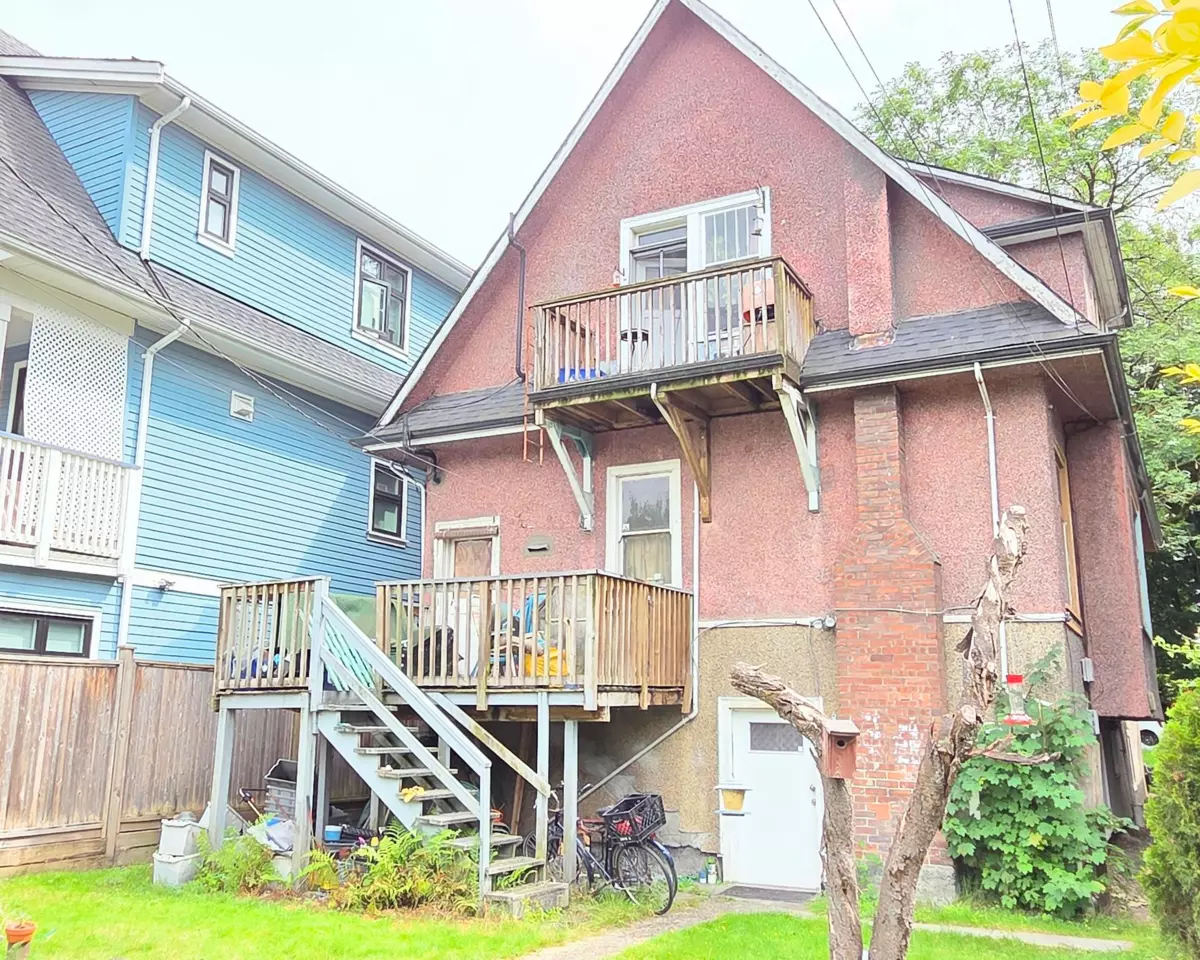 Family Room Photo of 1761 William Street, Vancouver, BC