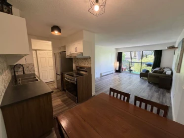 208 1045 Howie Avenue, Coquitlam, BC, Coquitlam — Apartment/Condo for sale