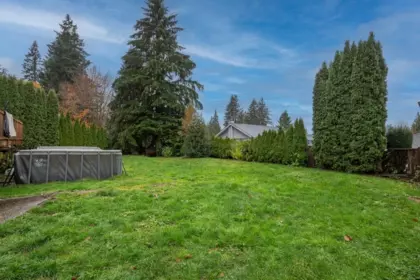 Backyard Photo of 2436 RIDEAU STREET, Abbotsford BC V2T 3N4