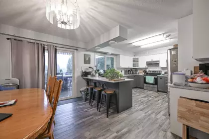 Breakfast Nook Photo of 2436 RIDEAU STREET, Abbotsford BC V2T 3N4