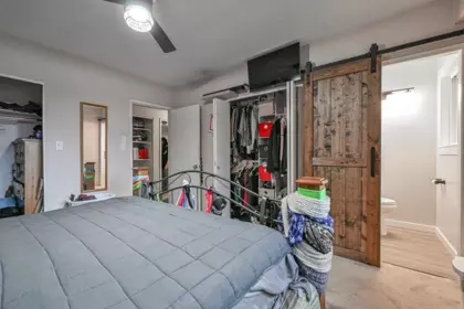 Mudroom Photo of 2436 RIDEAU STREET, Abbotsford BC V2T 3N4