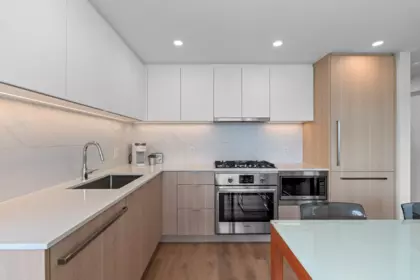 Kitchen Island Photo of 1302 318 Alderson Avenue, Coquitlam, BC
