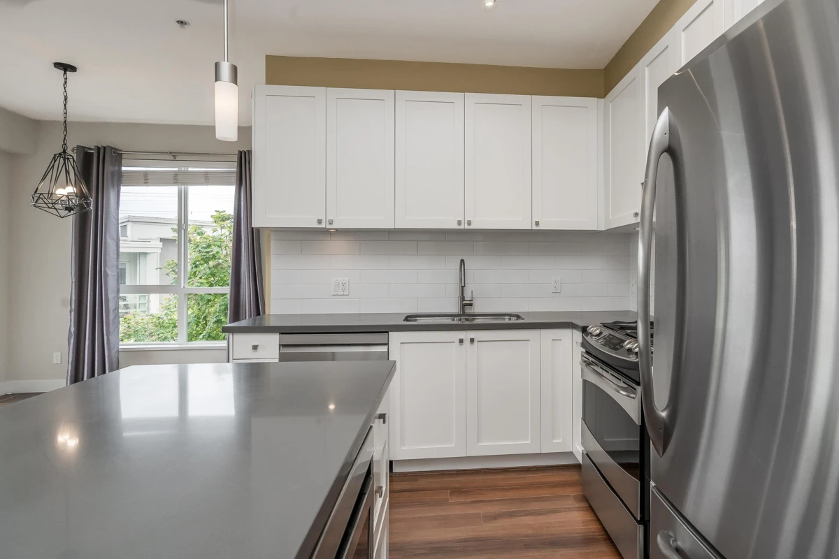 Dining Area Photo of 407 15850 26th Avenue, Surrey, BC