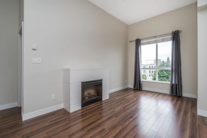 Bedroom 3 Photo of 407 15850 26th Avenue, Surrey, BC