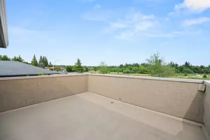 Mudroom Photo of 877 166 Street, Surrey, BC