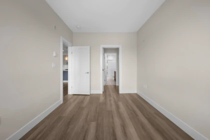 Guest Bathroom Photo of 509 32838 Ventura Avenue, Abbotsford, BC