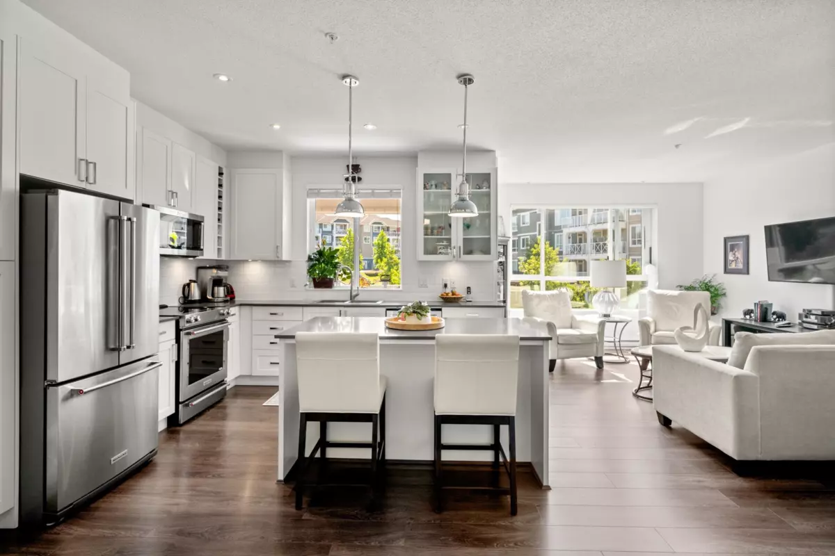 Family Room Photo of 416 16380 64 Avenue, Surrey, BC