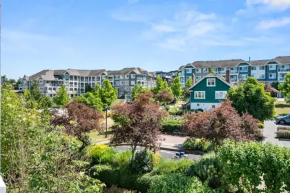 Front Yard Photo of 416 16380 64 Avenue, Surrey, BC